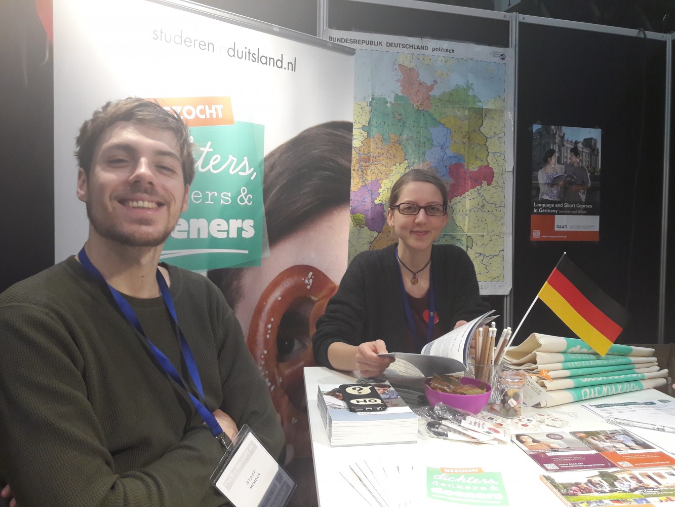 Jop samen met collega Verena op de Buitenlandbeurs